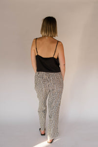 Pull-On Relaxed Straight Fray Pant